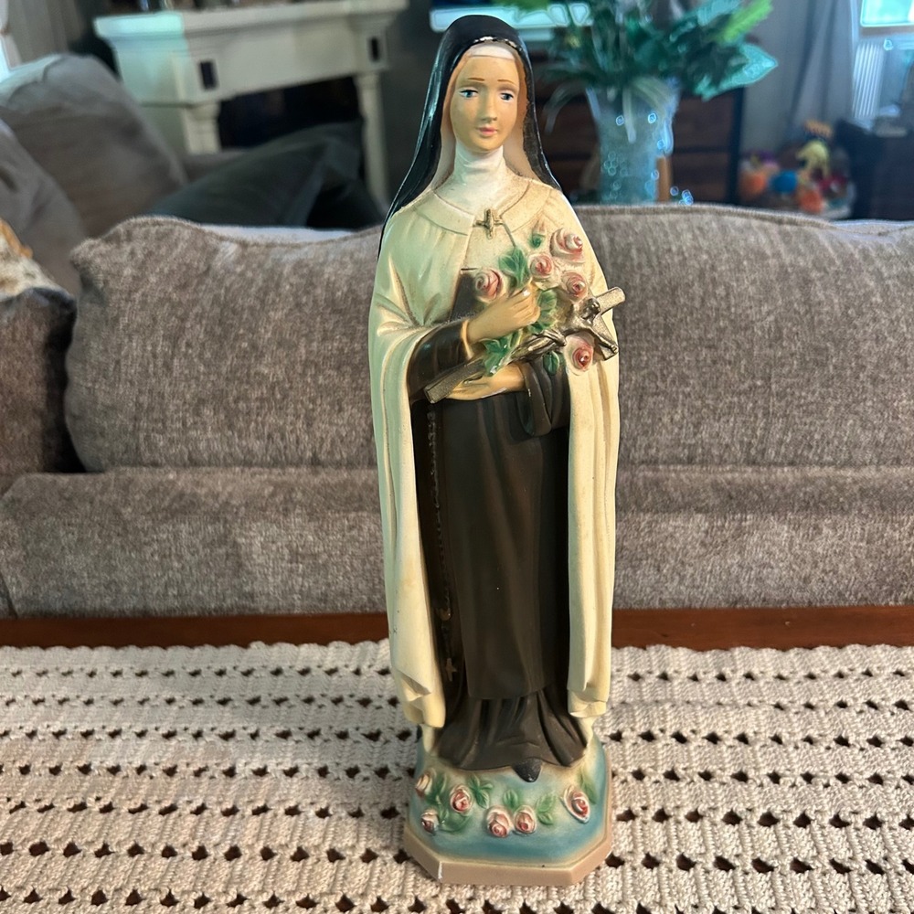 Vintage St Therese of Lisieux Statue Little Flower Religious Figurine CS 129
